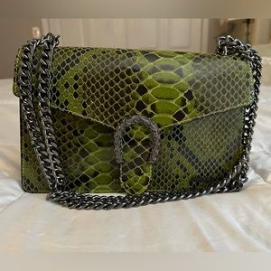 Marina Galanti green leather handbag with chain detail. NWT
